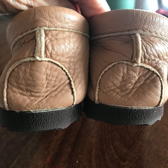 NEW Minnetonka Deerskin Mocs Slip On Gore Front Women's Size 8.5 Shoes - Picture 7 of 7